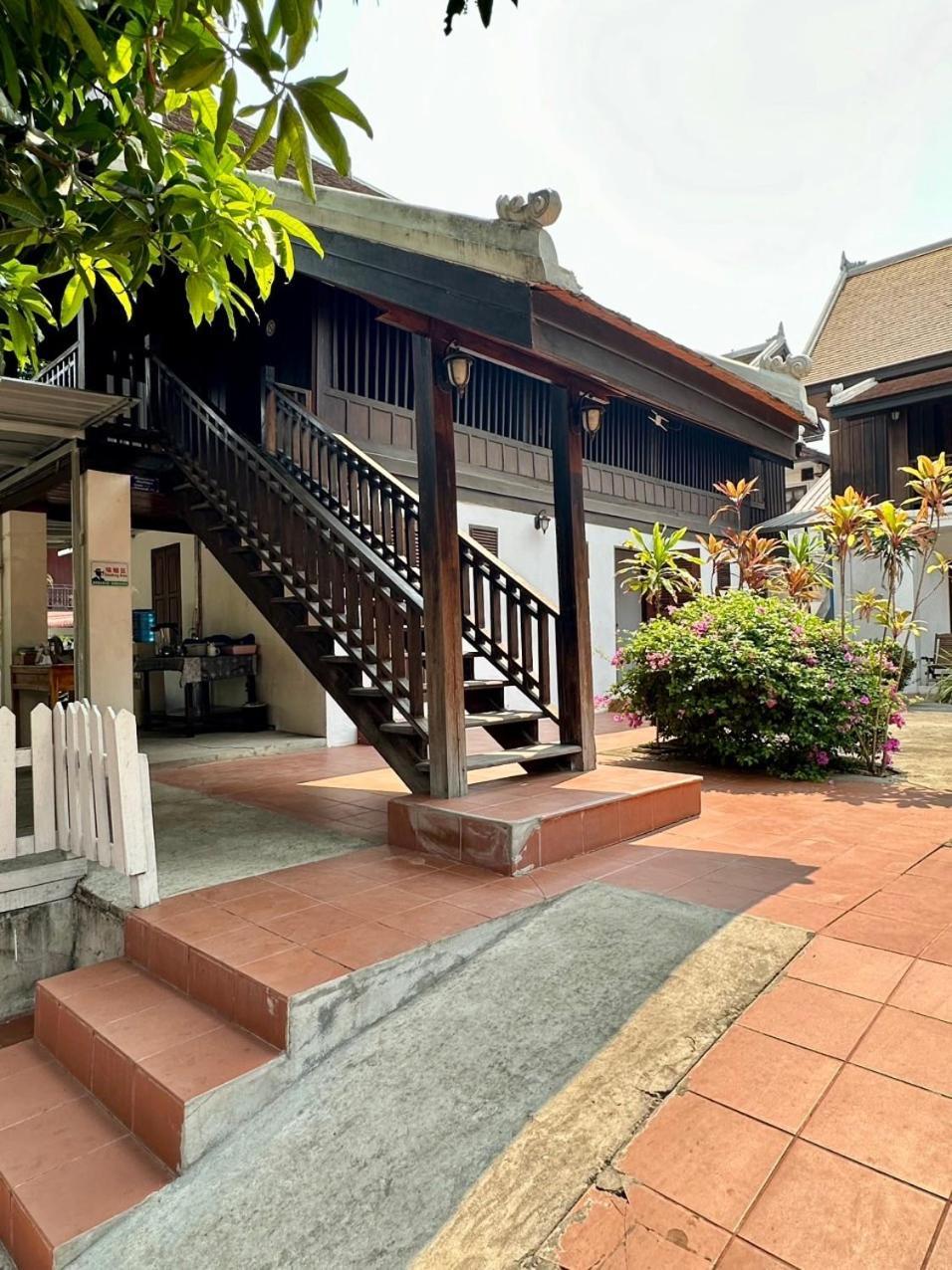 Residence Boutique Hotel Луанг Прабанг Екстериор снимка
